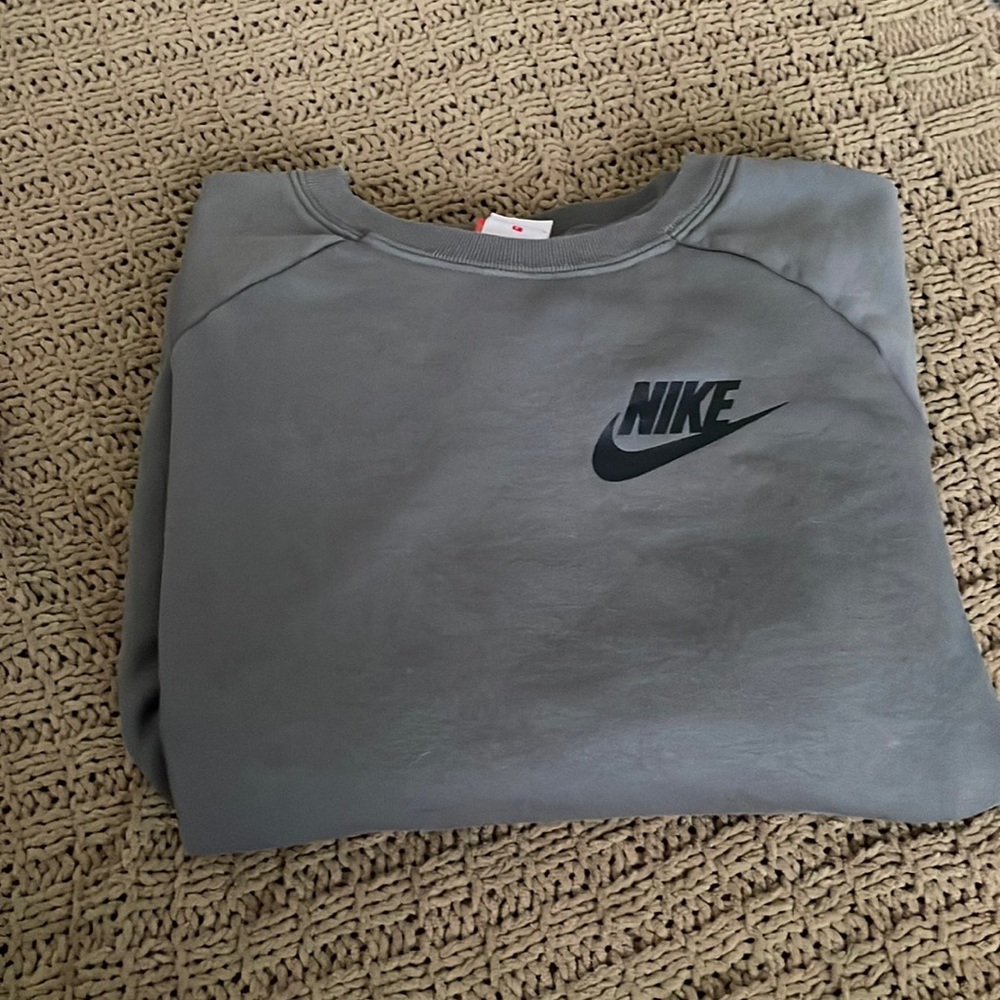 nike crewneck